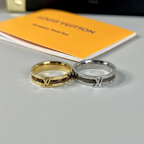 Louis Vuitton Ring Replica Monogram Carved vuw52497