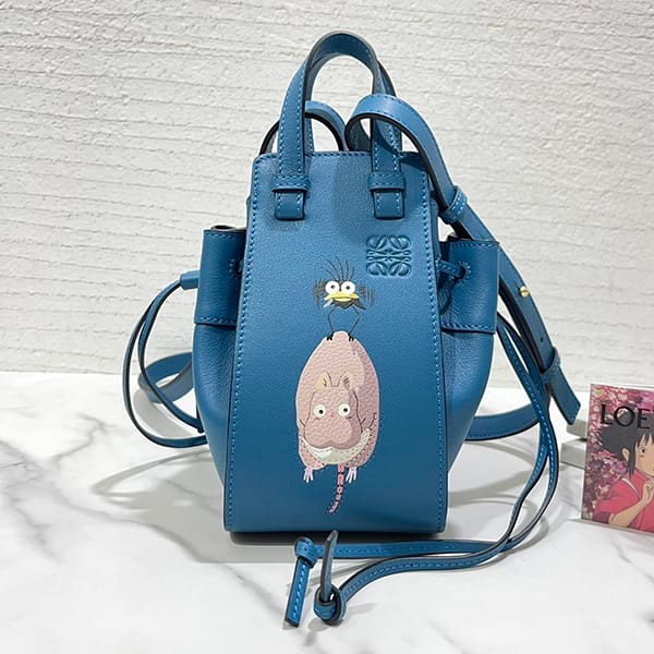 The latest and fashionable Loewe Hammock copy drawstring shoulder bag lon00067 The latest and fashionable Loewe Hammock copy drawstring shoulder bag lon00067