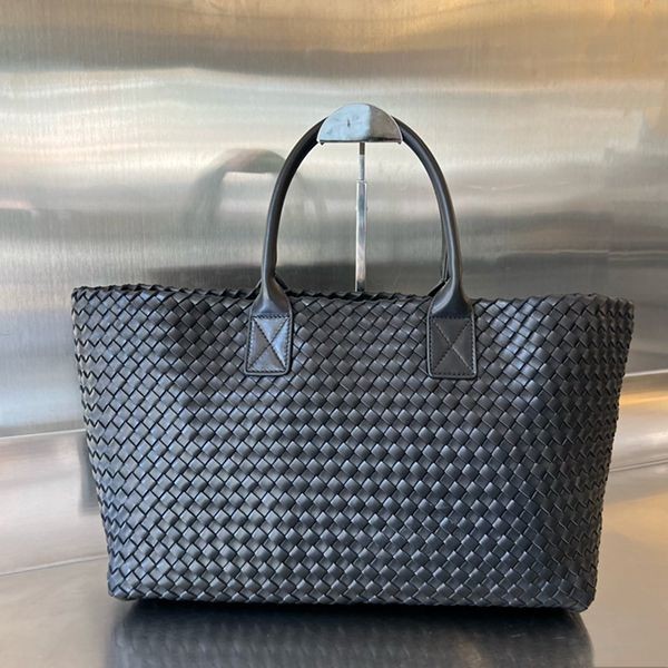 Hard to find! Bottega Veneta Large Handbag Replica bou43664