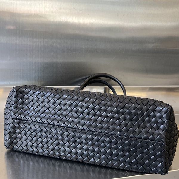 Hard to find! Bottega Veneta Large Handbag Replica bou43664