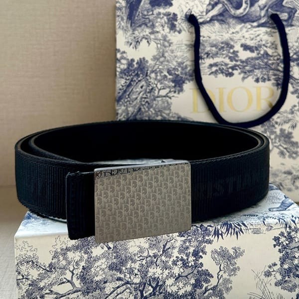 Cheap Dior Reversible Leather Buckle Belt Replica with Tracking del42887 Cheap Dior Reversible Leather Buckle Belt Replica with Tracking del42887