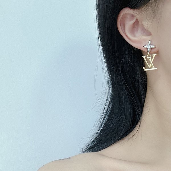 Competitive? Louis Vuitton Replica / LV Logo & Flower Bicolor Earrings M01287 Competitive? Louis Vuitton Replica / LV Logo & Flower Bicolor Earrings M01287