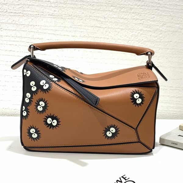 Boutique Loewe Satin Calf Replica Puzzle Edge Shoulder Bag Small loc54860