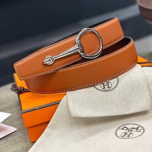 The rapidly growing popularity of Hermes replica reversible belt Casaque err09580