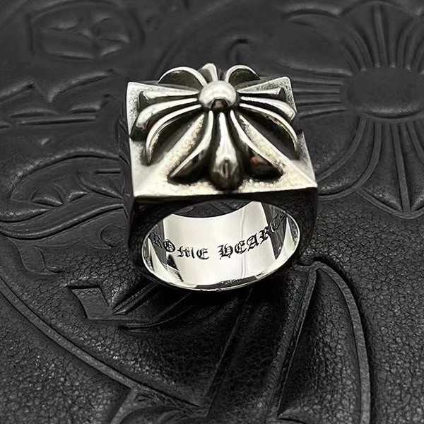 CHROME HEARTS CH PLUS PYRAMID RING COPY KUP37771
