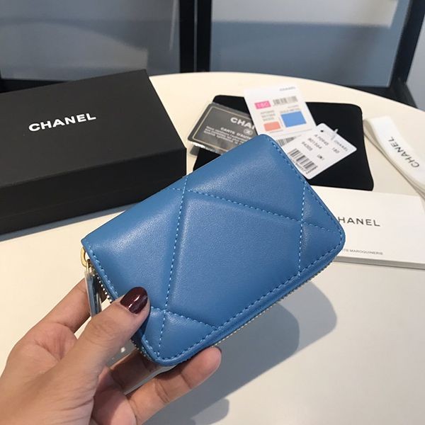 Chanel Coin Case Icon Replica 19? New and Hard to Find SHV11646