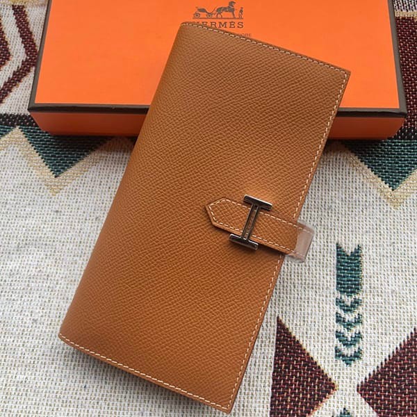 The rapidly growing popularity of Hermes fake Bearn Souffle Wallet H039785CK37
