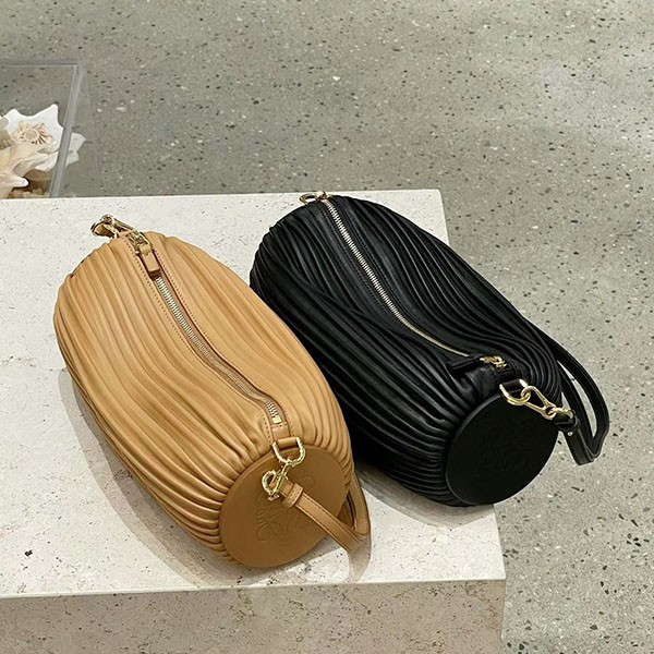Loewe pleated leather shoulder bag replica 2 colors lok66119 Loewe pleated leather shoulder bag replica 2 colors lok66119