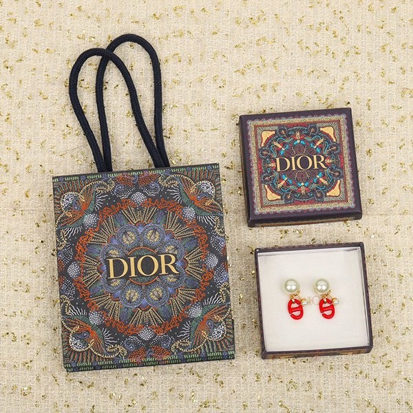 Competitive? Dior TRIBALES "CD" fake signature earrings def79993