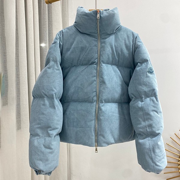 Very popular: Moncler logo short down jacket replica mon35792 Very popular: Moncler logo short down jacket replica mon35792
