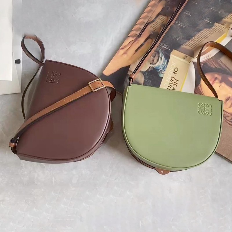 Eye-catching color Loewe shoulder bag replica women's 2WAY hand lof32843