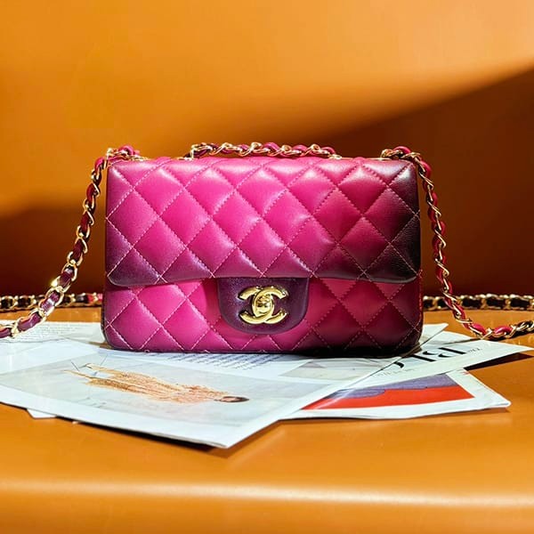Very popular! Chanel replica classic small bag SHV70611 Very popular! Chanel replica classic small bag SHV70611