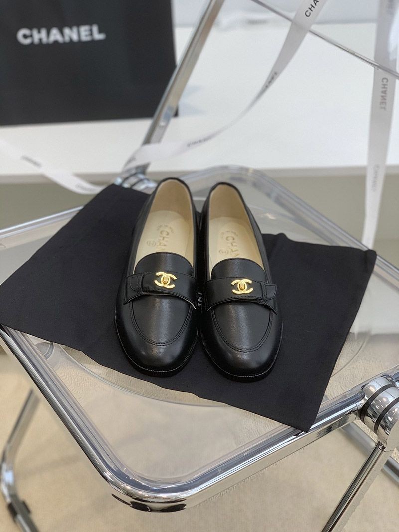 [New limited edition? Elegant and handsome?] Matelasse loafers fake shg62636