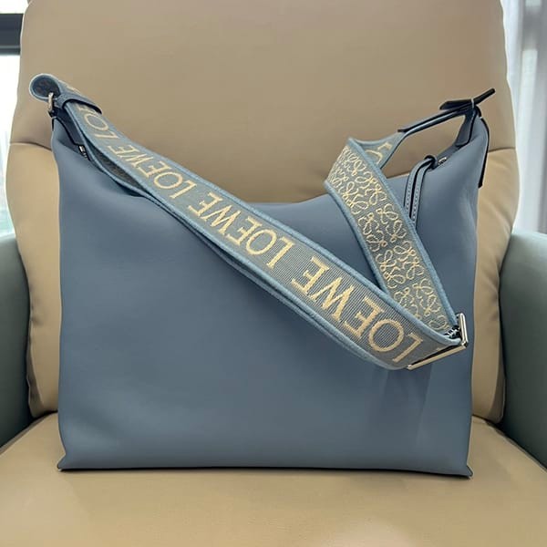 n-grade Recommended Loewe Shoulder Bag Replica Cuby Crossbody Bag 3 Colors B906K70X01 n-grade Recommended Loewe Shoulder Bag Replica Cuby Crossbody Bag 3 Colors B906K70X01