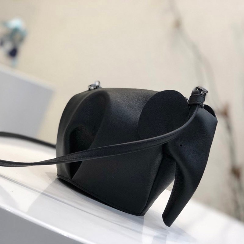 ☆New Arrival☆ Loewe Shoulder Bag Replica Elephant Pouch loy27058