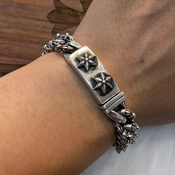 Express Shipping Chrome Hearts Fancy Link Bracelet 15 Links Kus79260 Express Shipping Chrome Hearts Fancy Link Bracelet 15 Links Kus79260