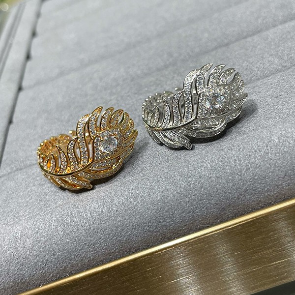 Love at first sight? Fake Boucheron Plume de Paon Ring Small bum06705