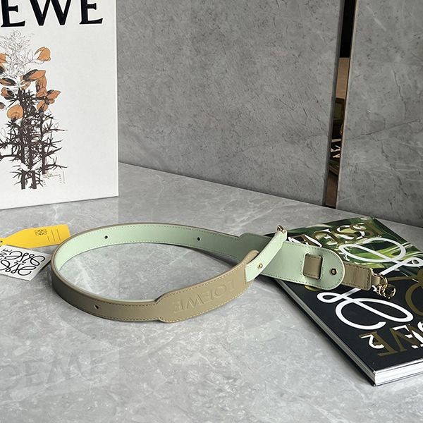 An eye-catching item! Loewe shoulder strap replica loj75573 An eye-catching item! Loewe shoulder strap replica loj75573