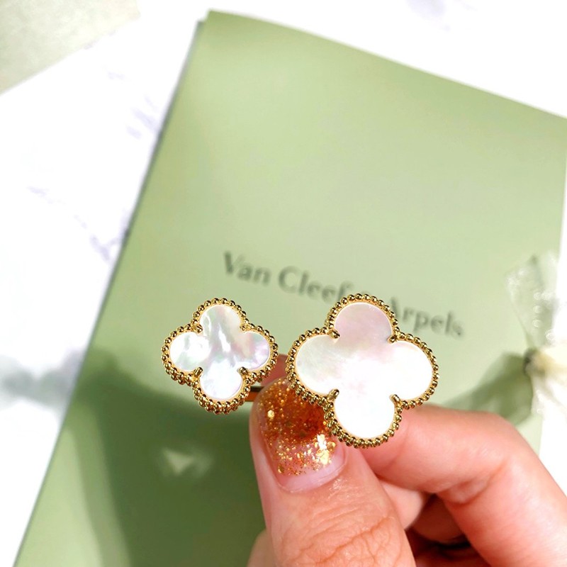 Battle for Van Cleef & Arpels Magic Alhambra Ring Clover VCARN05500 Battle for Van Cleef & Arpels Magic Alhambra Ring Clover VCARN05500