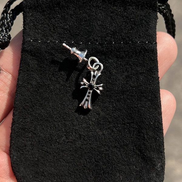 CHROME HEARTS CH CROSS Baby Fat Earrings with Diamond Kuv59003 CHROME HEARTS CH CROSS Baby Fat Earrings with Diamond Kuv59003