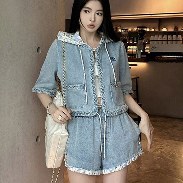 Classic Chanel denim blouse and top set shr45859