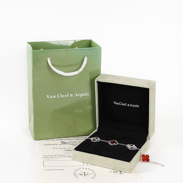 Van Cleef & Sachs Replica Vintage Alhambra Bracelet, 5 Motifs var16487