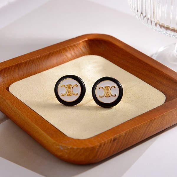 Beautiful item? Celine Triomphe earrings replica Ceh27832 Beautiful item? Celine Triomphe earrings replica Ceh27832