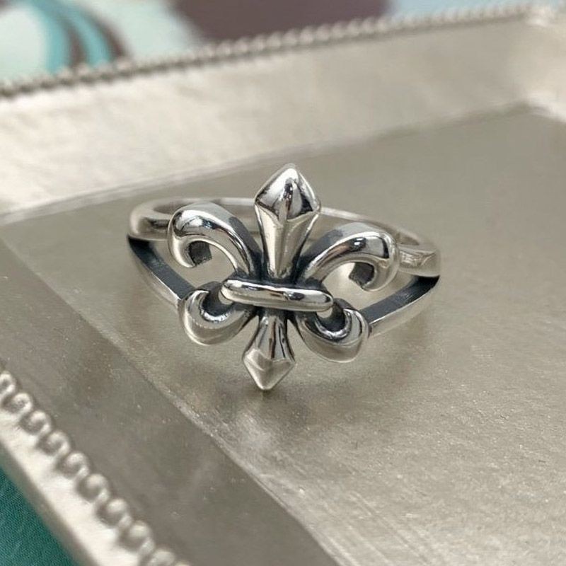 Super Limited Edition Chrome Hearts BS Flare Ring CH Cross Replica Kui54114 Super Limited Edition Chrome Hearts BS Flare Ring CH Cross Replica Kui54114