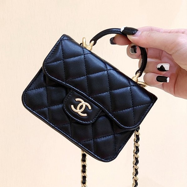 Chanel replica chain clutch bag. Attention-grabbing! AP22001 Chanel replica chain clutch bag. Attention-grabbing! AP22001