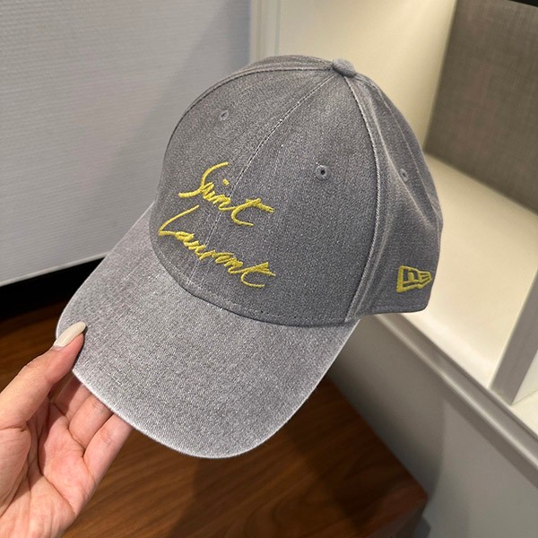 Immediate delivery [Saint Laurent New Era fake cap] Popular collaboration logo cap 687583YCL364068