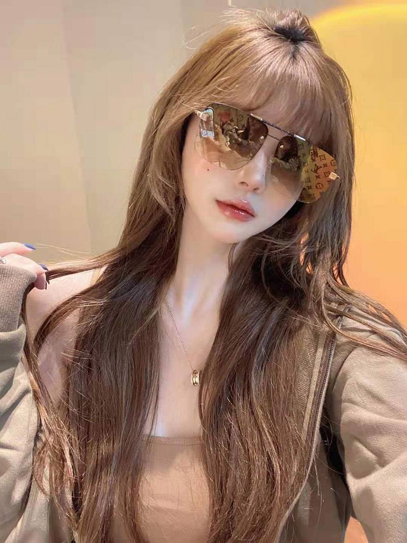 ★Popular in Japan! [Louis Vuitton] Sunglasses LV Empreinte? Round vuy80648