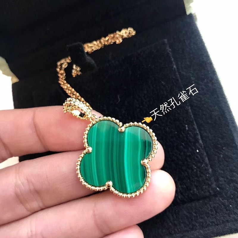 New Spring Items Van Cleef & Arpels Replica Vintage Alhambra Pendant vaa82740 New Spring Items Van Cleef & Arpels Replica Vintage Alhambra Pendant vaa82740