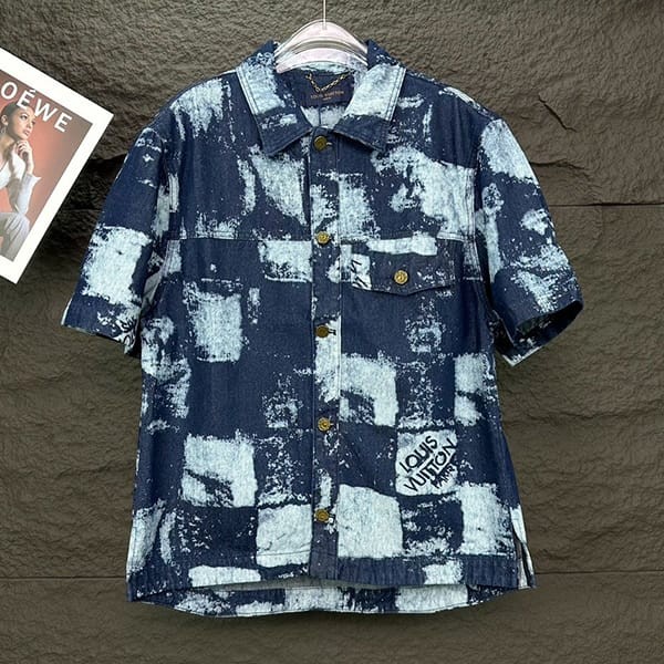 The rapidly rising popularity of Louis Vuitton replica short sleeve salt print denim shirt vuf75881 The rapidly rising popularity of Louis Vuitton replica short sleeve salt print denim shirt vuf75881