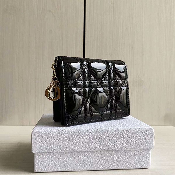 No.1 Popular Lady Dior Mini Wallet Replica Patent Calfskin Bi-fold S0178OVRB_M900 No.1 Popular Lady Dior Mini Wallet Replica Patent Calfskin Bi-fold S0178OVRB_M900