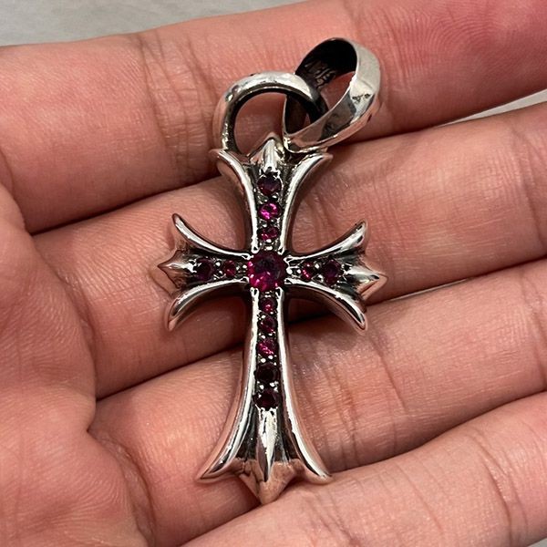 CHROME HEARTS BABY FAT CROSS BLACK RUBY Kug62866