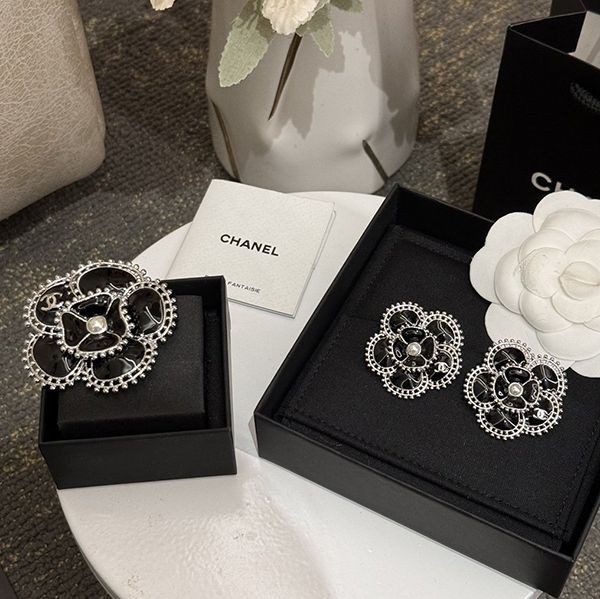 Stylish camellia motif [Fake Chanel] Earrings & Brooch shz56395