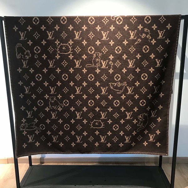 RareLouis Vuitton Blanket Replica Couverture Small Catgram Motif MP2260 RareLouis Vuitton Blanket Replica Couverture Small Catgram Motif MP2260