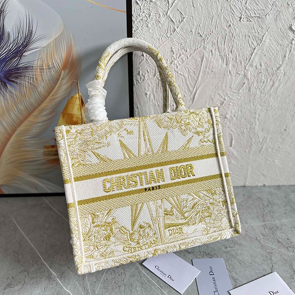 Stylish Dior Book Tote Replica Medium Bag den56572 Stylish Dior Book Tote Replica Medium Bag den56572