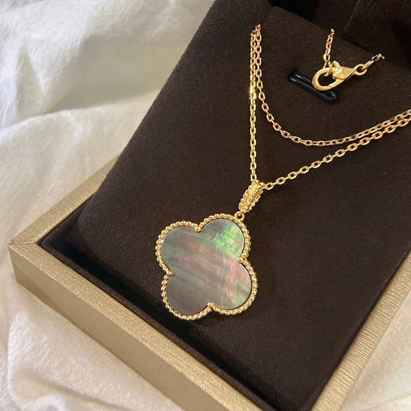 Van Cleef & Arpels Magic Alhambra Replica Long Necklace, 1 motif van07858