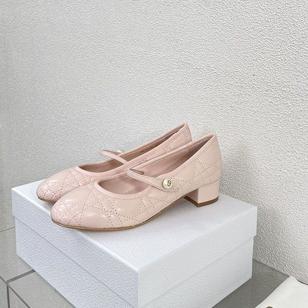 Boutique Dior Ballet Pumps CD Resin Pearl DED71899