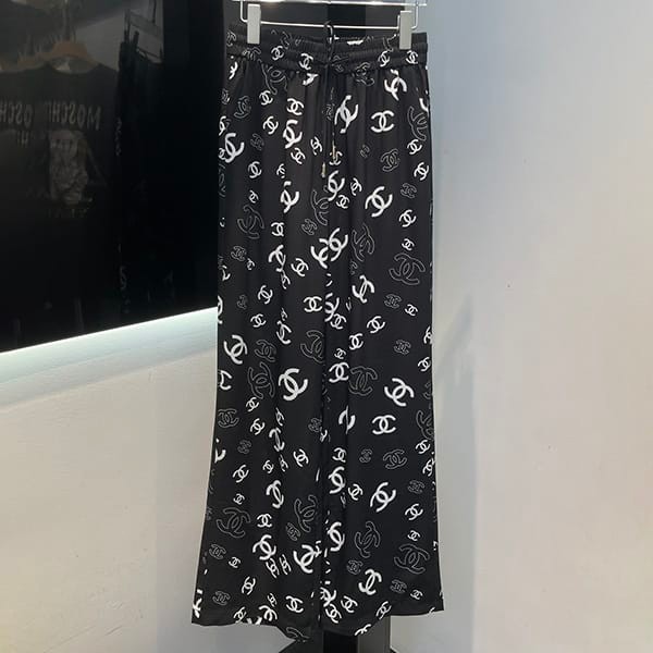 Super low price! Chanel n-grade elegant CC pants printed neoprene shu76165