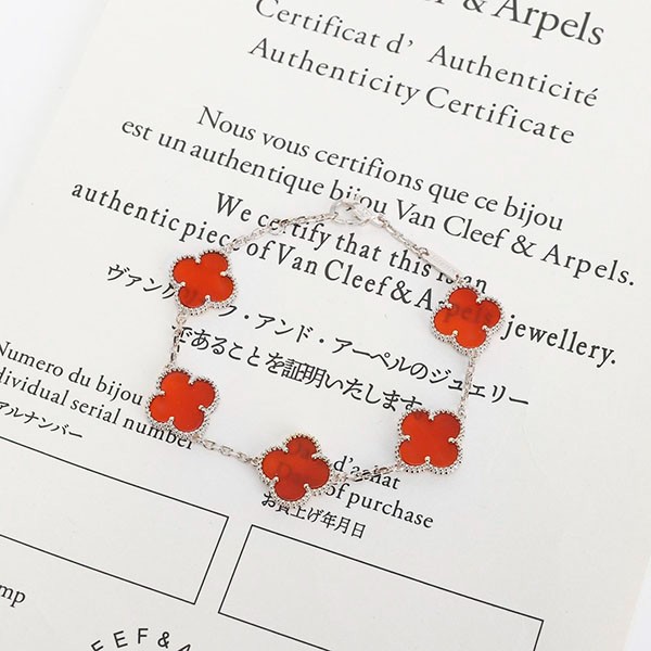 Van Cleef & Sachs Vintage Alhambra Bracelet Replica, 5 Motifs var49446