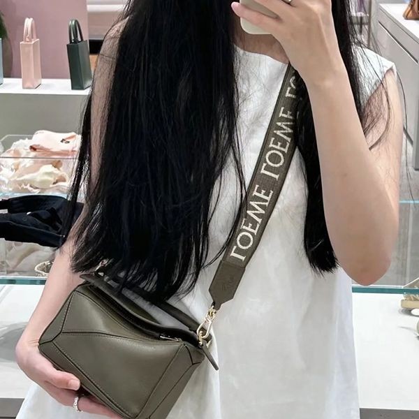 Stylish? Loewe Anagram replica shoulder strap lok90174