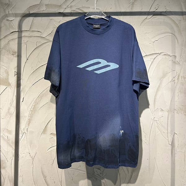 ★Safe shipping with tracking Balenciaga n-grade T-shirt oversized ban72649 ★Safe shipping with tracking Balenciaga n-grade T-shirt oversized ban72649