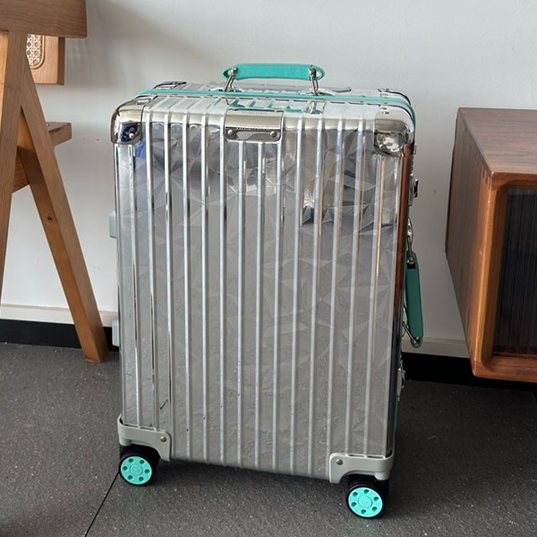 Rimowa Tiffany Collaboration Fake and Korlock Cut Cabin Suitcase Silver riq27386