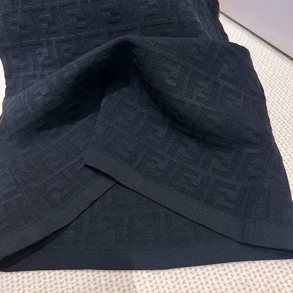 ★Safe shipping with tracking Fendi Grade N FF logo embossed knit mini dress feh80636