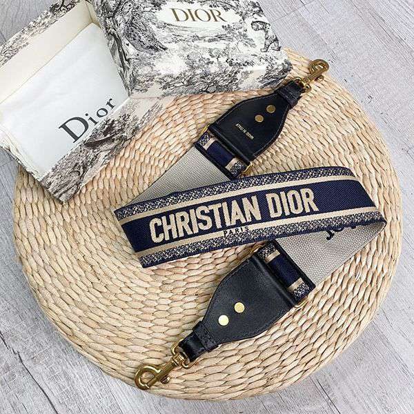 Stylish? Dior Shoulder Strap Replica S8553CBT Stylish? Dior Shoulder Strap Replica S8553CBT