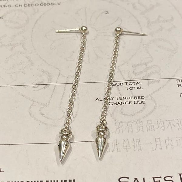 Free shipping Chrome Hearts ★ Double DBL Dice Earrings Fake Silver Kun13648 Free shipping Chrome Hearts ★ Double DBL Dice Earrings Fake Silver Kun13648