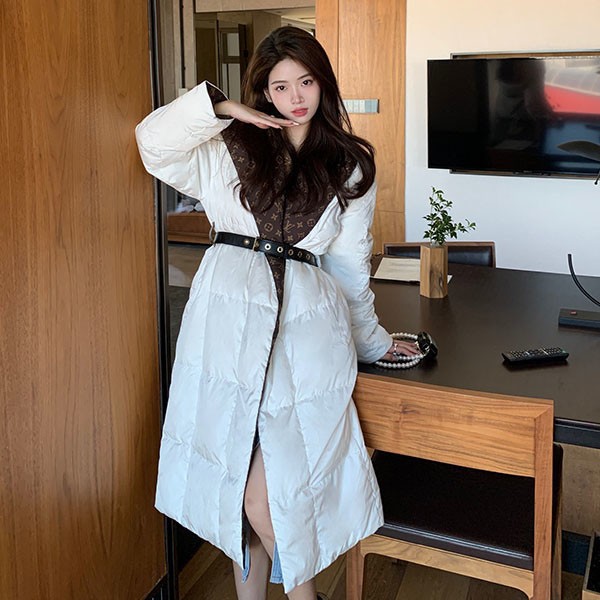 Louis Vuitton Long Pillow Puffer Wrap Coat Replica Elegant Women? vui24855