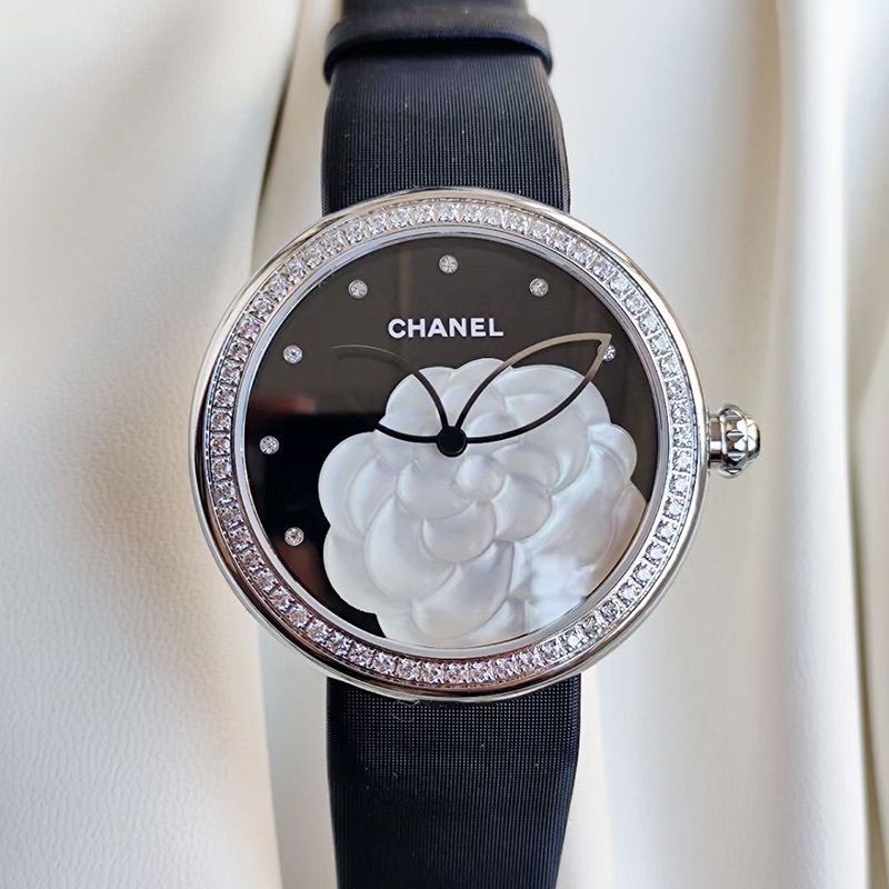 Eye-catching color Chanel Mademoiselle replica Privé white gold case H3096 Eye-catching color Chanel Mademoiselle replica Privé white gold case H3096